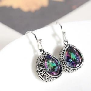 Silver tone Vintage style earrings